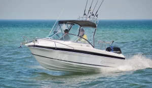 Northbank 500C cruising through the ocean | Fishing Boat | Fibreglass Fishing Boat | Offshore Fishing Boat | Cuddy Cabin | 500C