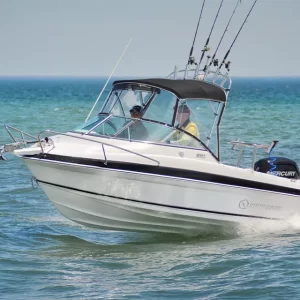 Northbank 500C cruising through the ocean | Fishing Boat | Fibreglass Fishing Boat | Offshore Fishing Boat | Cuddy Cabin | 500C