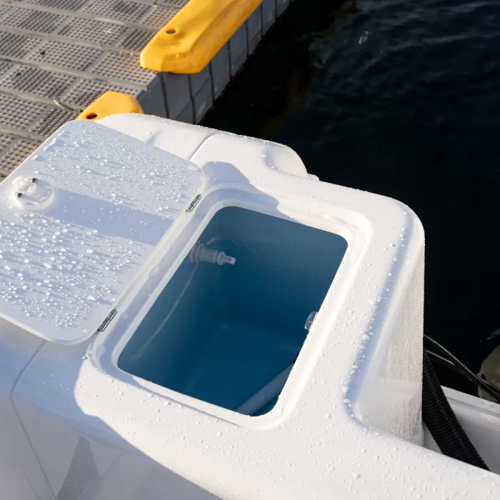 Northbank 650C Live Bait Tank | 650C | Cuddy Cabin | Offshore Fishing Boat | Fibreglass Fishing Boat
